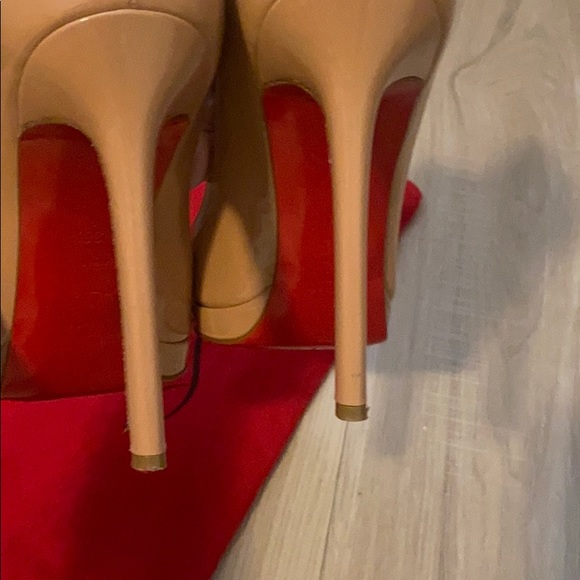 Christian Louboutin heels - Picture 4 of 6